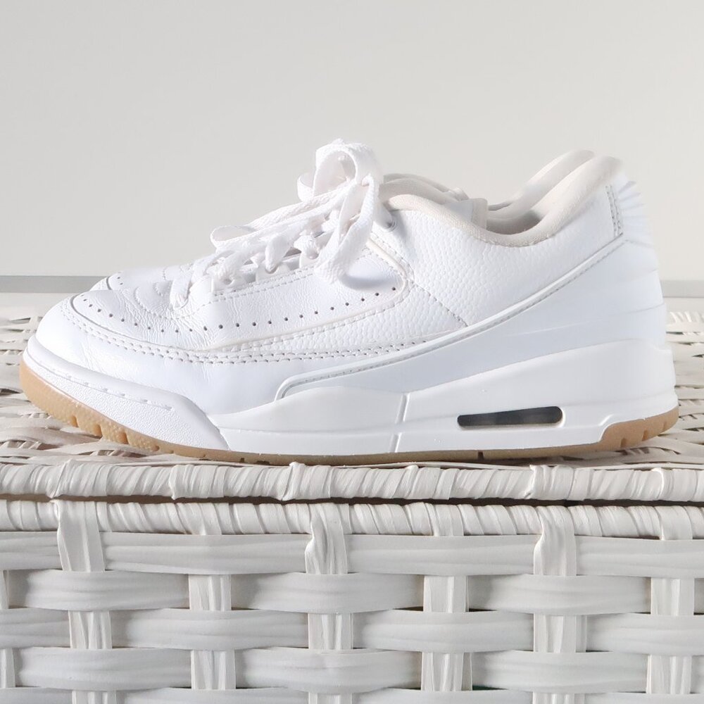 Nike Air Jordan 2/3 White Gum Sneakers Womens 7.5 Leather Low Top Running Shoes